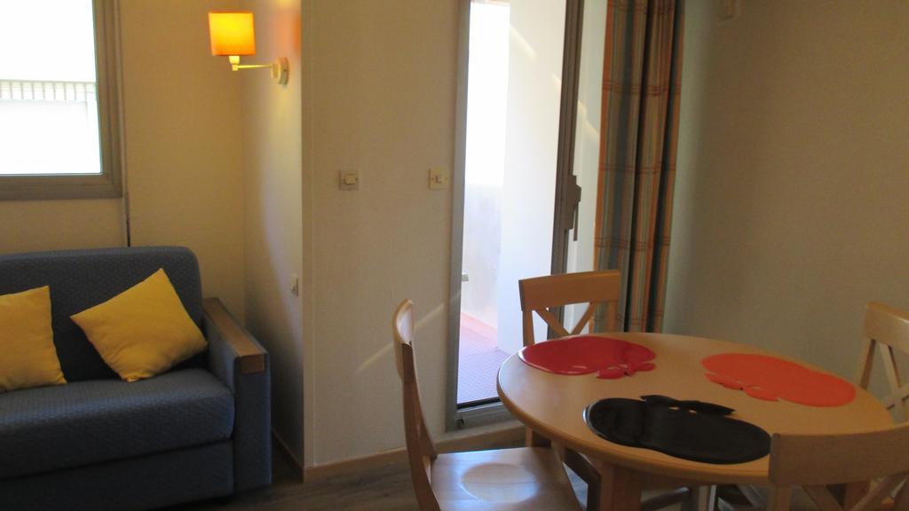 Promenade Des Bains Apartment Saint-Raphael  Phòng bức ảnh